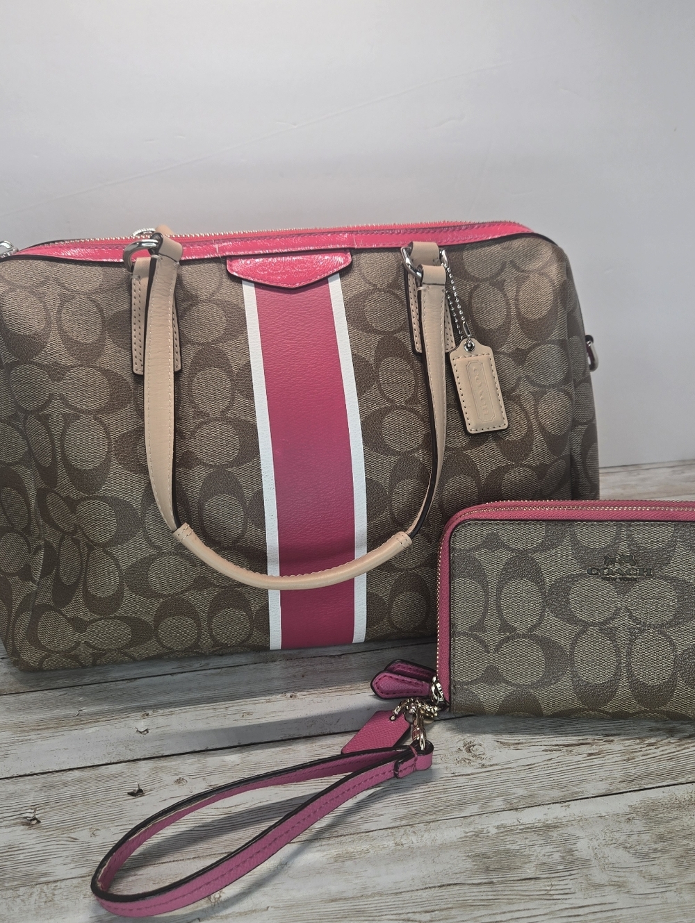 COACH Signature Stripe Pink/Beige Purse/ Bag F30662 W/ Matching Wallet